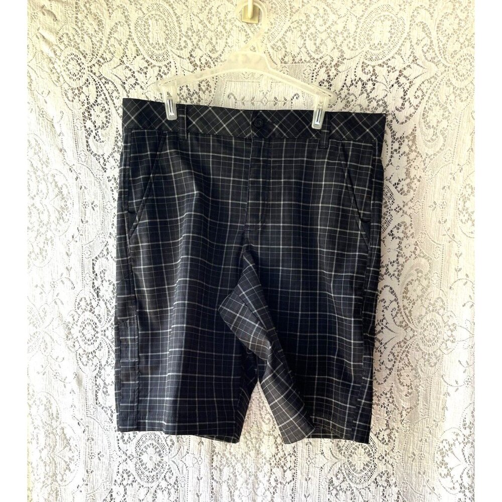 Fila Sport Men's Athletic Fit Golf Shorts Size‎ 32 Black Plaid Flat Front Sports